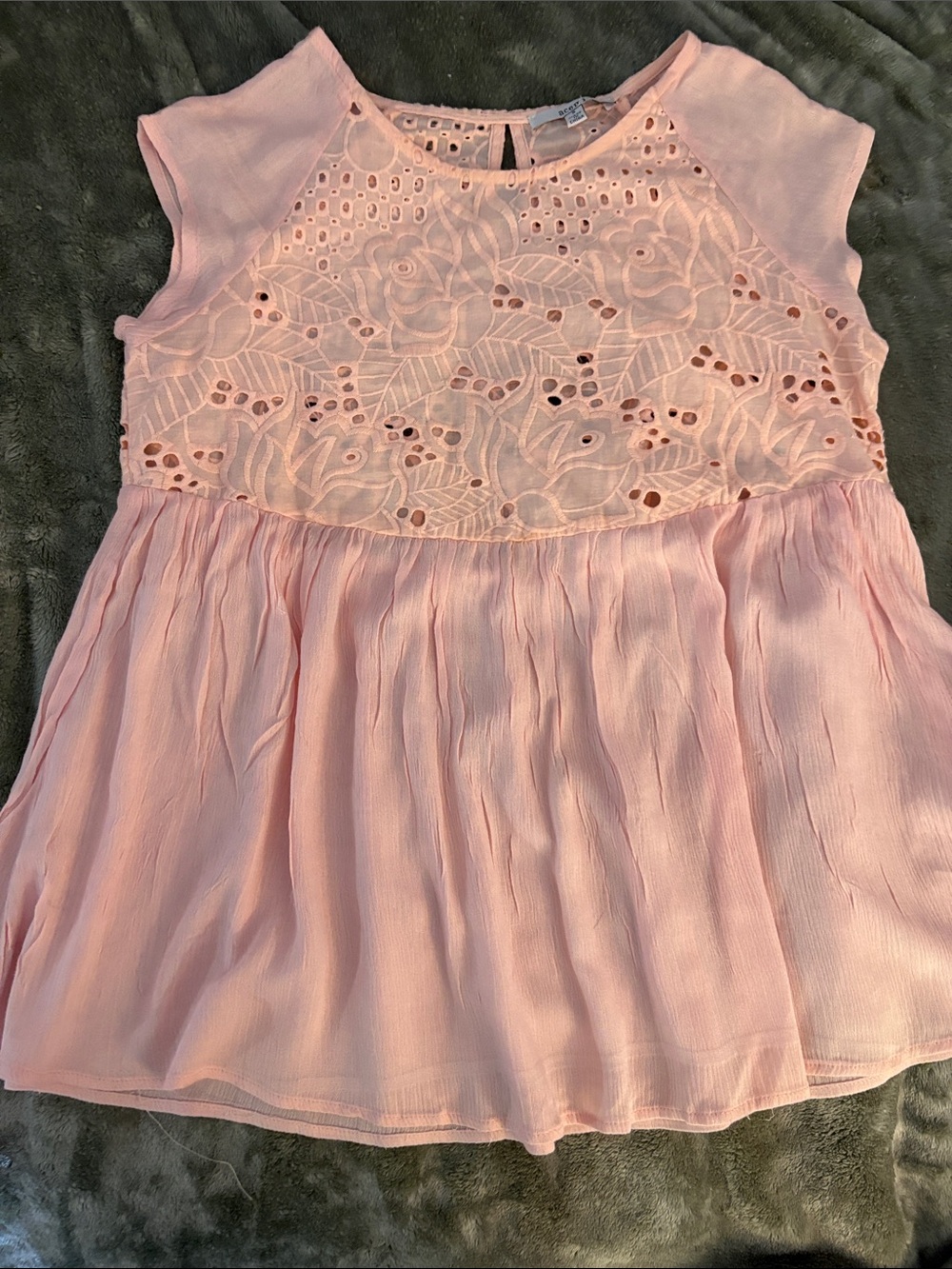 Acemi Light Pink Eyelet Lace Peplum Tank